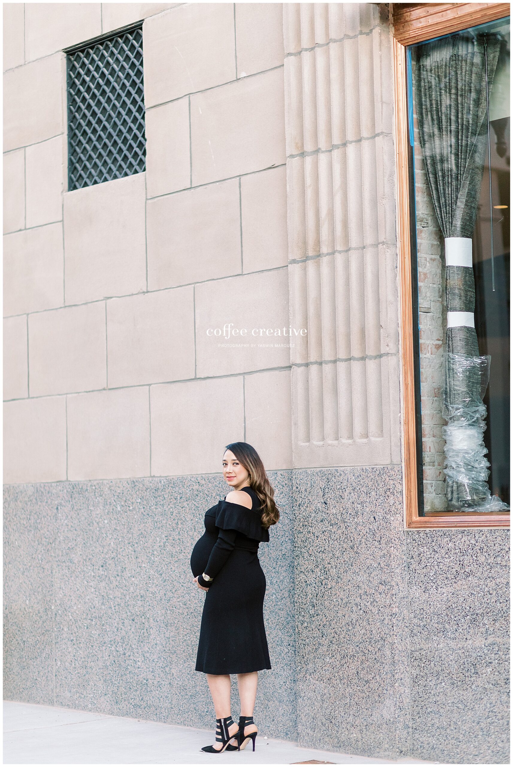 downtown el paso maternity, EL PASO TEXAS MATERNITY PHOTOGRAPHER, DOWNTOWN EL PASO MATERNITY SESSION, downtown maternity session