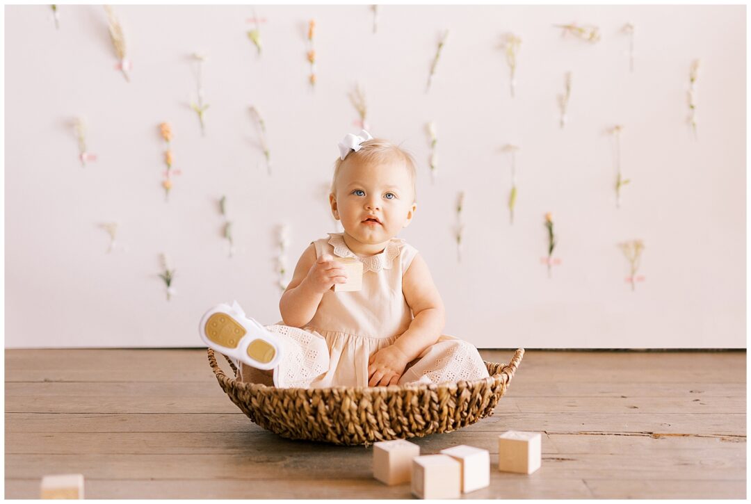 Simple Floral Cake Smash | El Paso Photography Studio